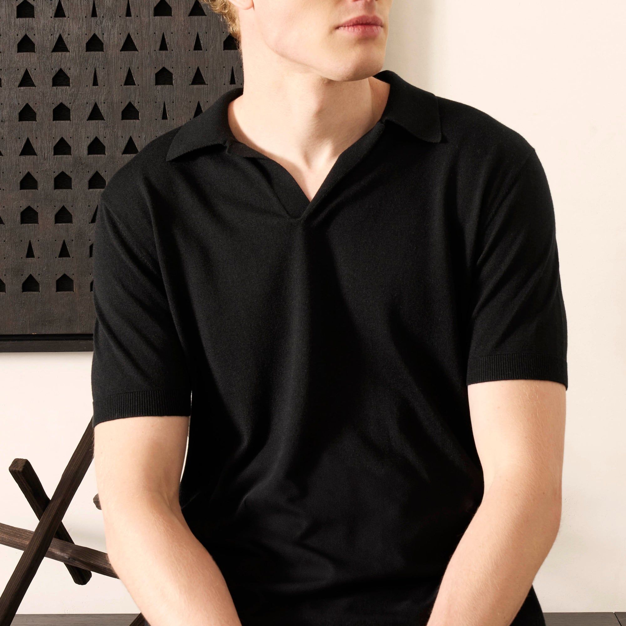 elliot-black-4.jpg