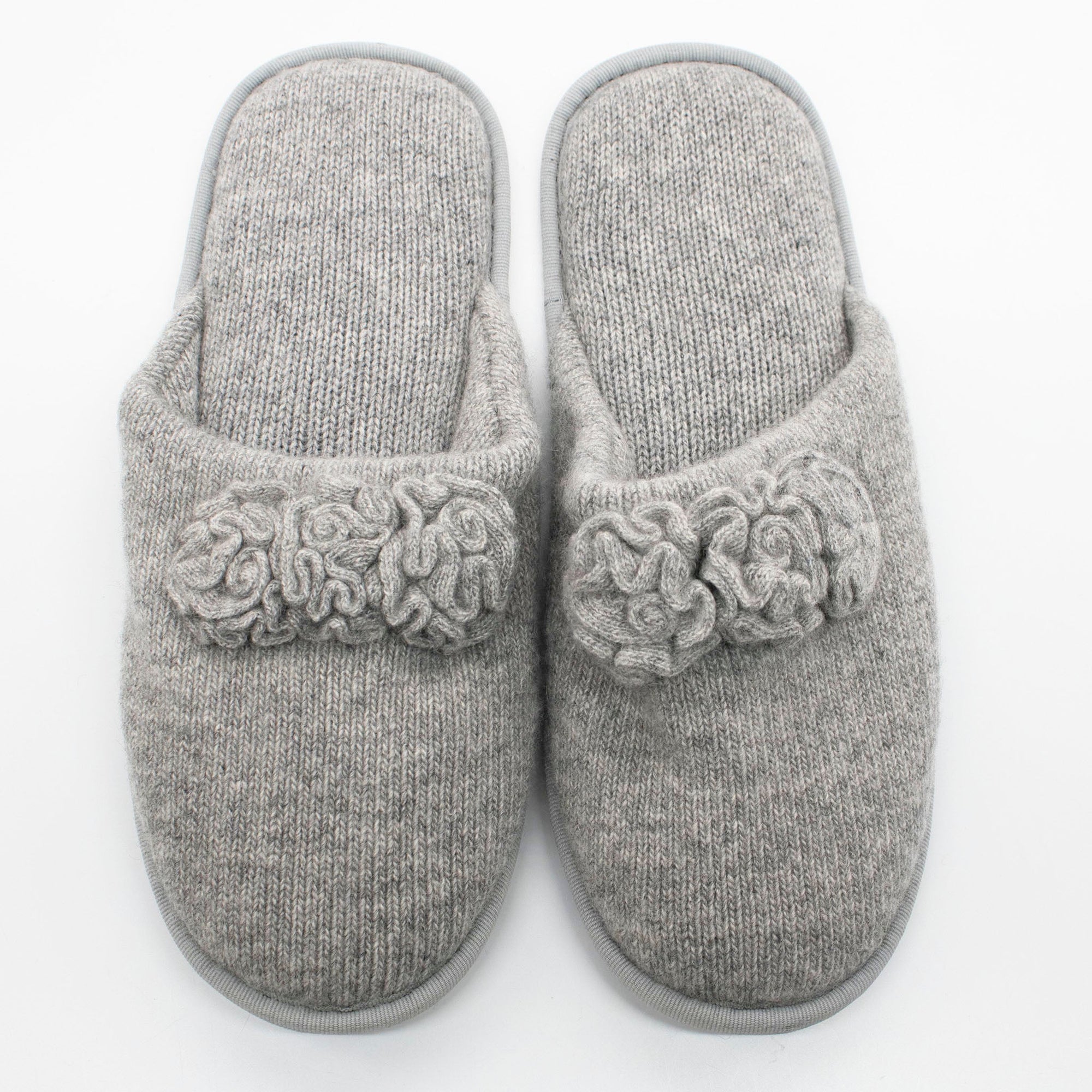 Cashmere Slippers With Flowers Accent | Light Grey