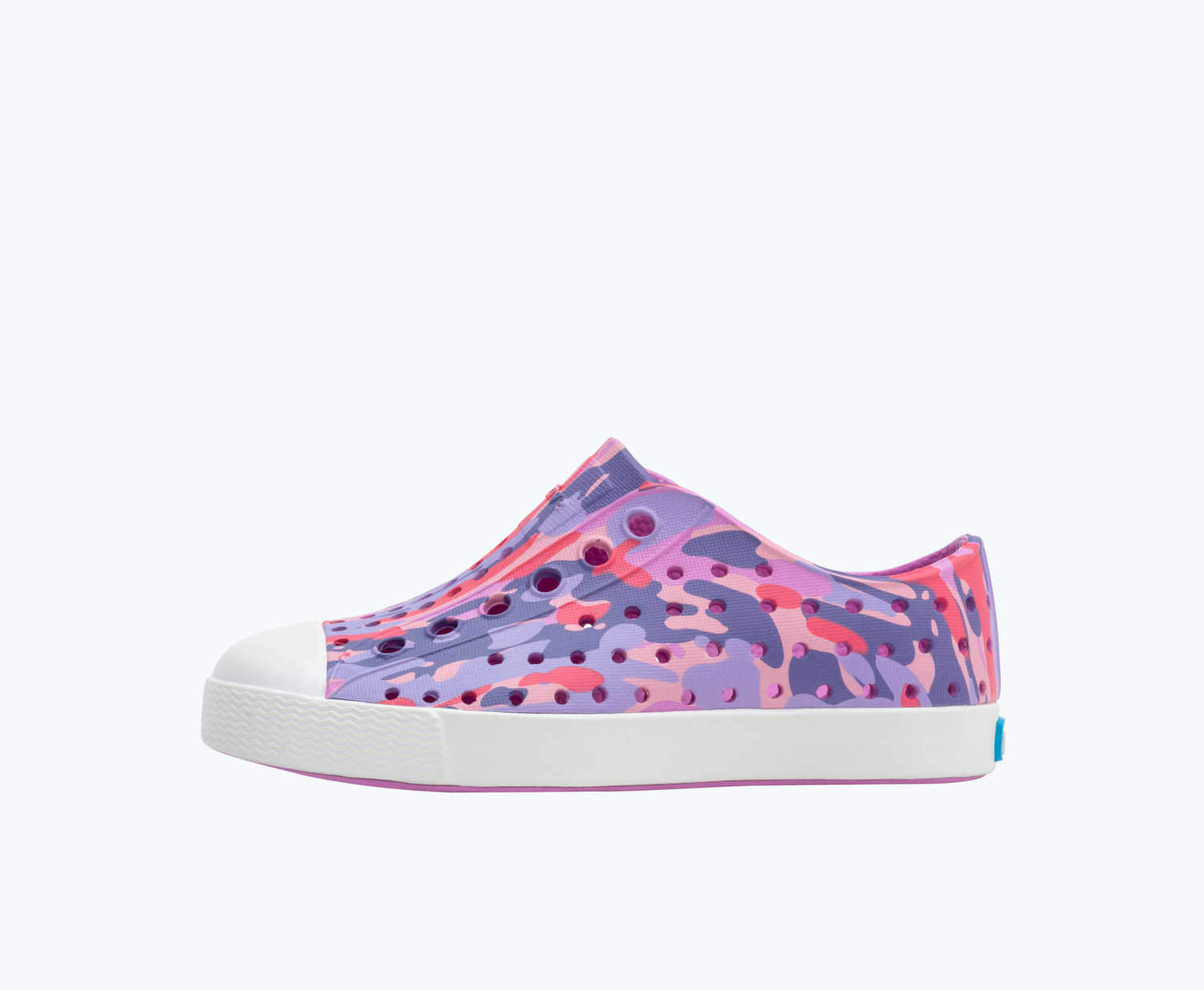 Side view of a Native Shoes Kids Jefferson Print Kids | Winterberry Pink/ Shell White/ Haze Eucamo Footwear
