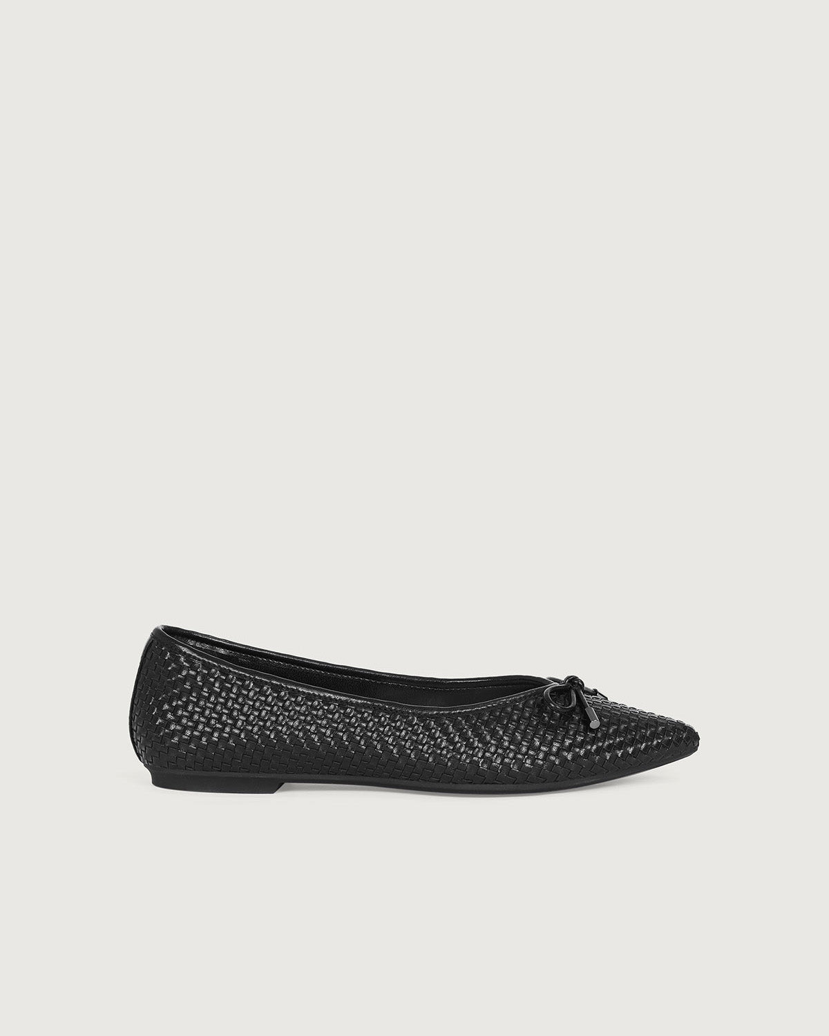 Enfiis Black sheepskin pattern microfiber woven ballet flats. | Black