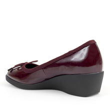 Tema | Merlot Crinkle Patent Faux Leather