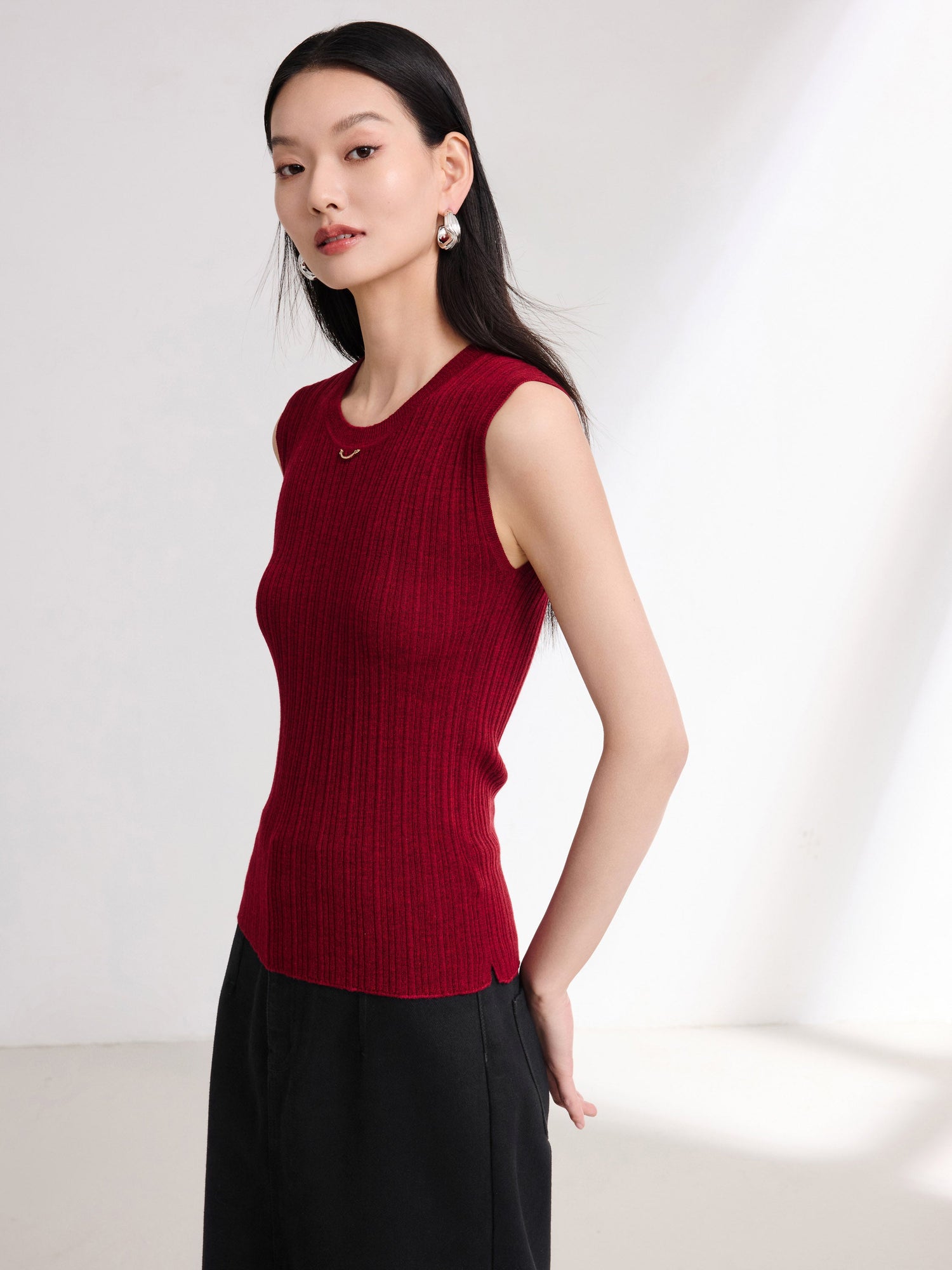 Wool Sleeveless Vest | Wine Red