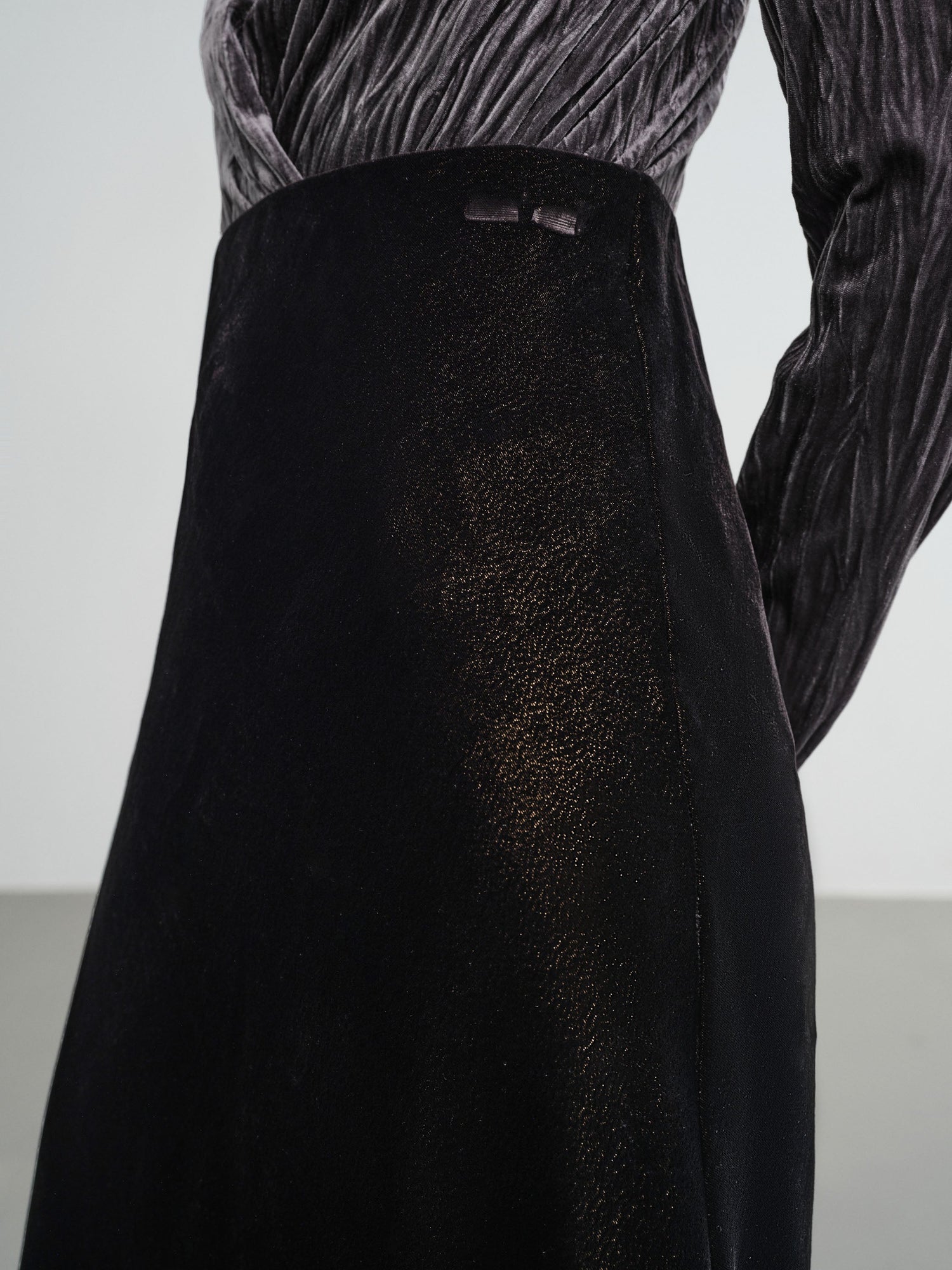 Mulberry Silk Velvet Fishtail Skirt | Black
