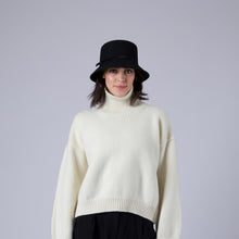 Jonah Felt | Black