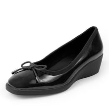 Tema | Black Crinkle Patent Faux Leather