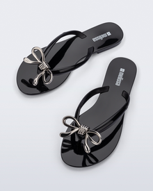 Womens | Harmonic Iris Flip Flop | Black/Silver