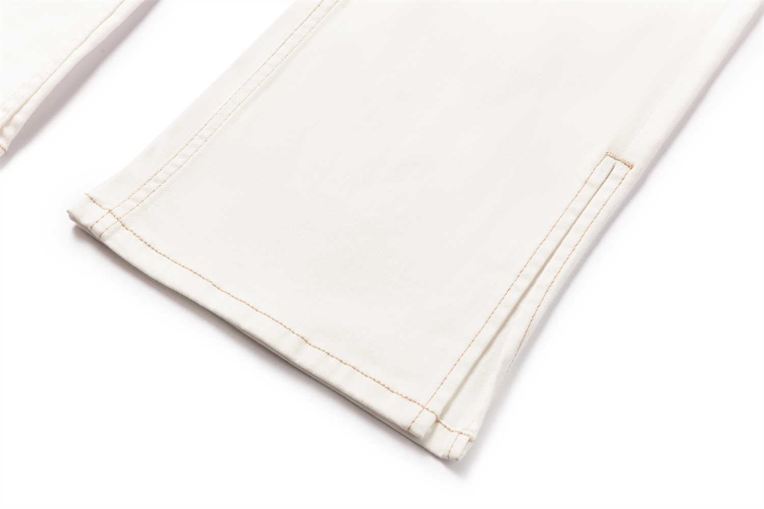 High-waisted Flared Jeans | White