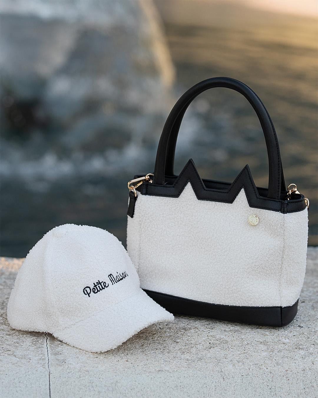 Girl | The Kat Handbag | White x Black