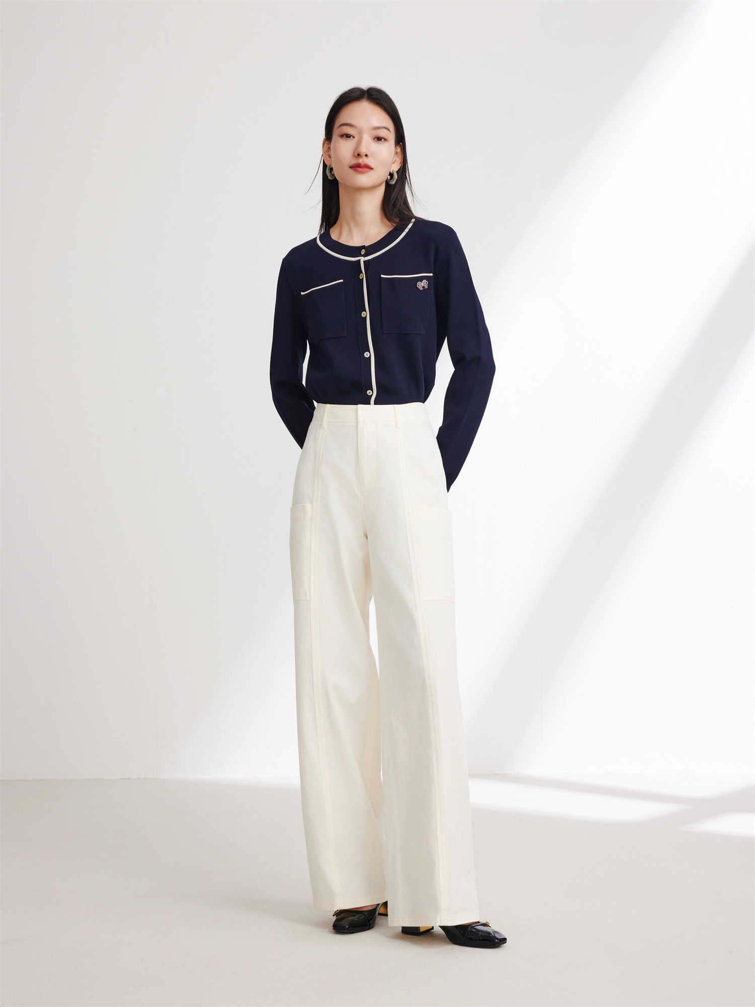 Simple-designed Straight Pants | Beige