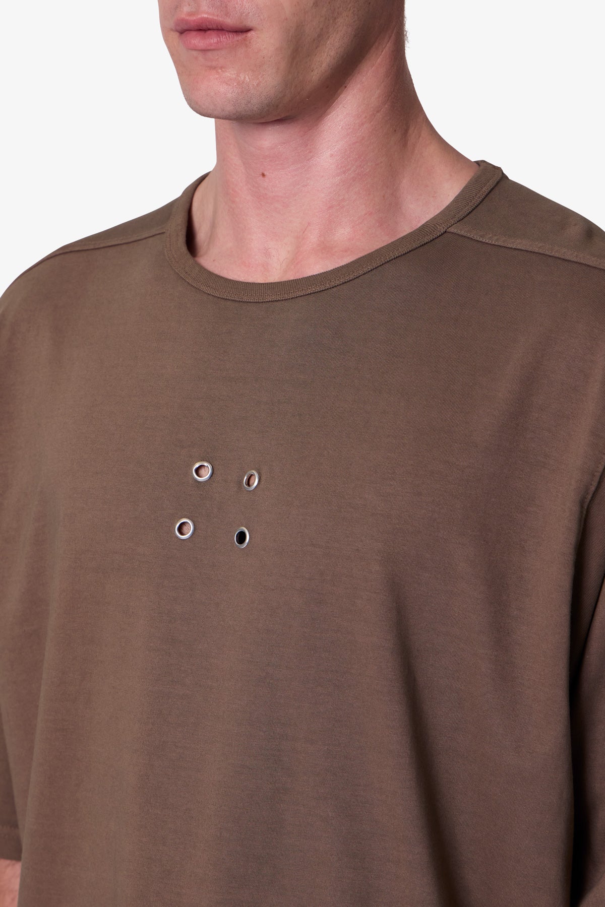 4 Eyelets Tee | Brown