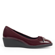 Tema | Merlot Crinkle Patent Faux Leather