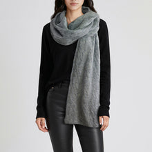 Womens | Cashmere Wrap with Cables | Light Grey