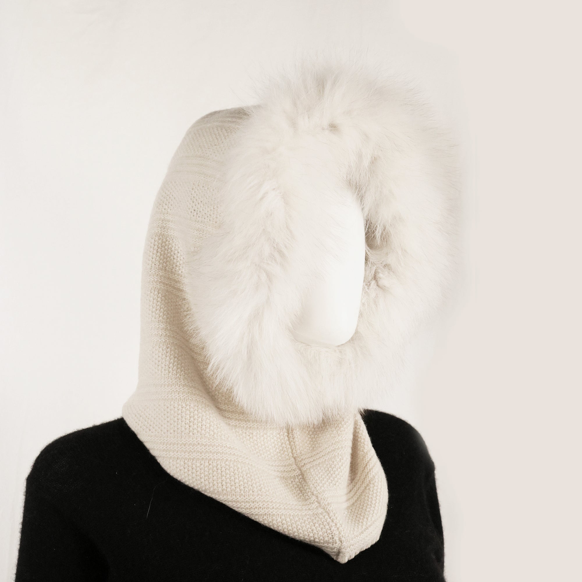 Womens | Cashmere Hood with Fur | Yogi Ivory