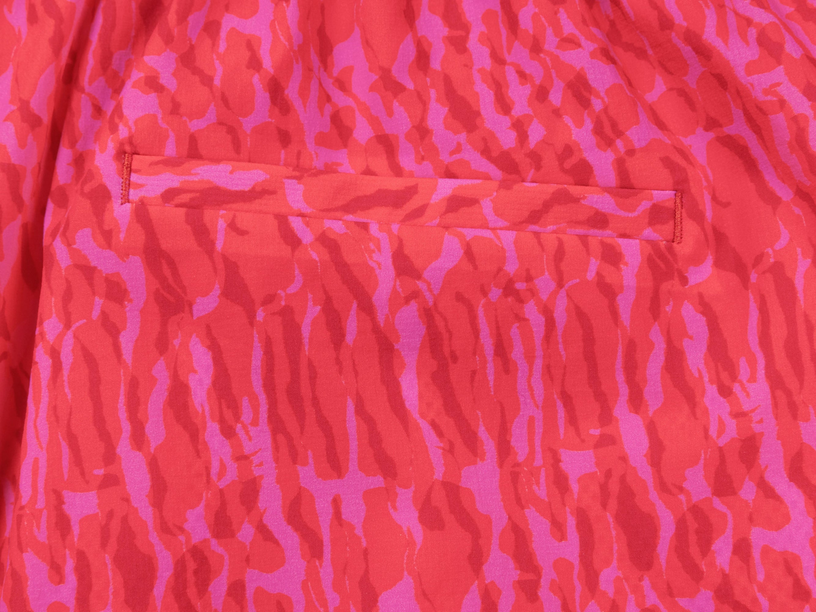 Shorts | Red