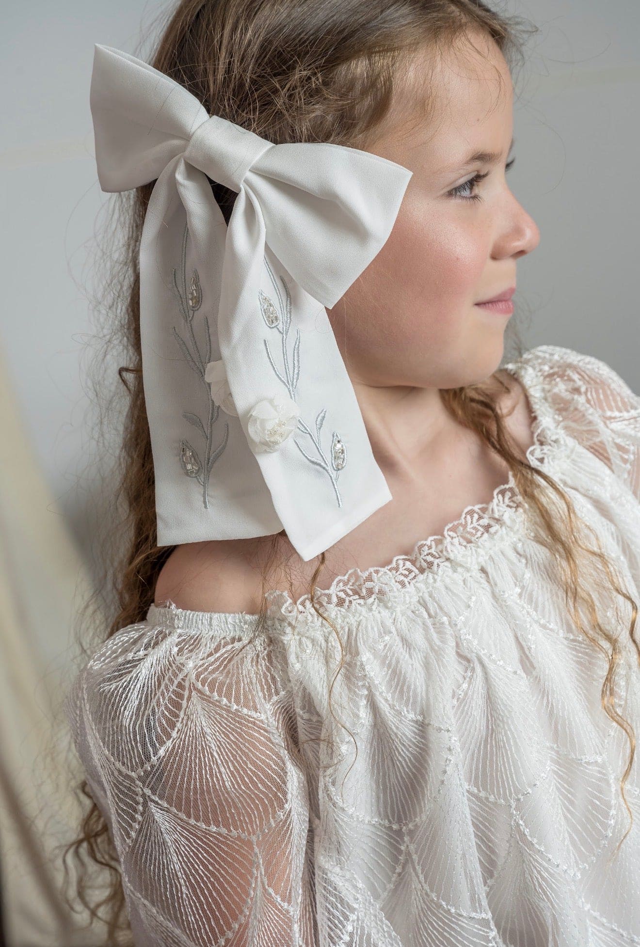 Girl | Faith Ceremony Hair Bow | White