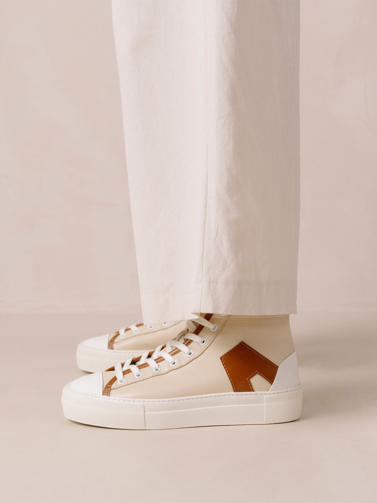 TB.35 Sneaker | Cookie