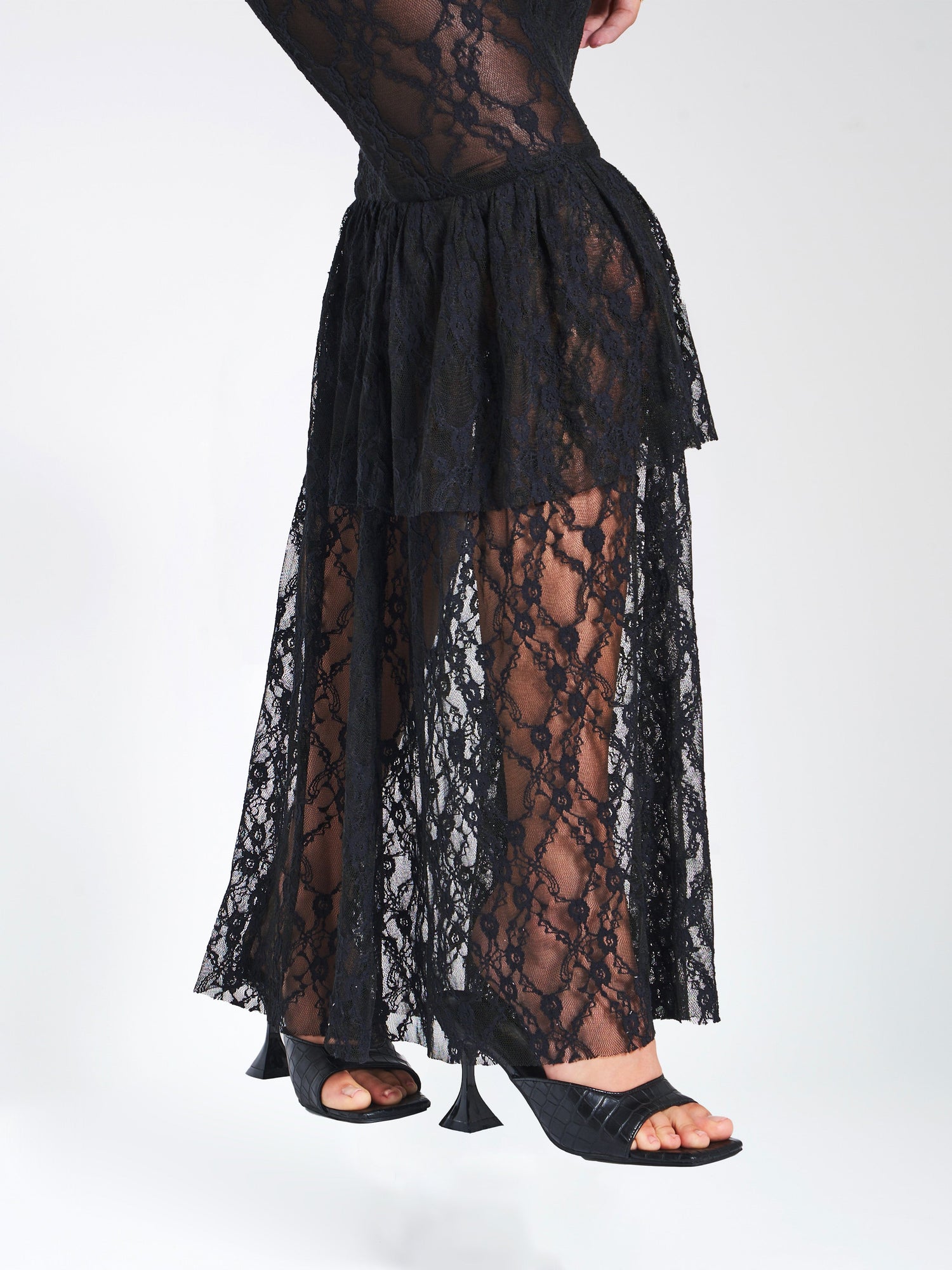 Quennell Lace Corset Maxi Dress | Black