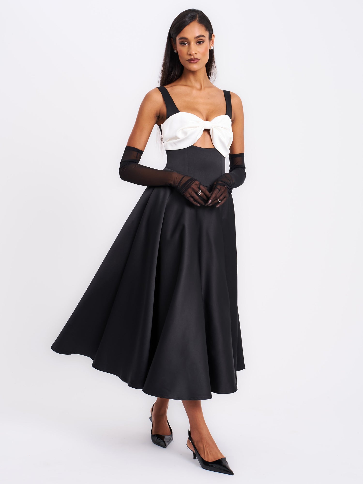 Edda Maxi Gown with White Bow | Black