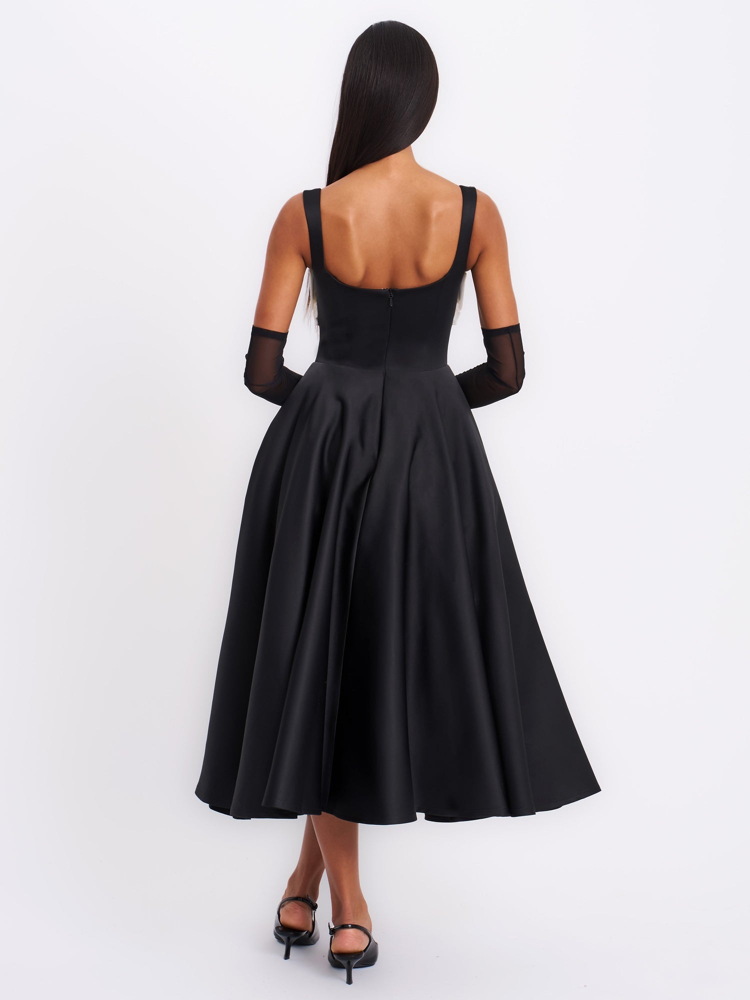 Edda Maxi Gown with White Bow | Black