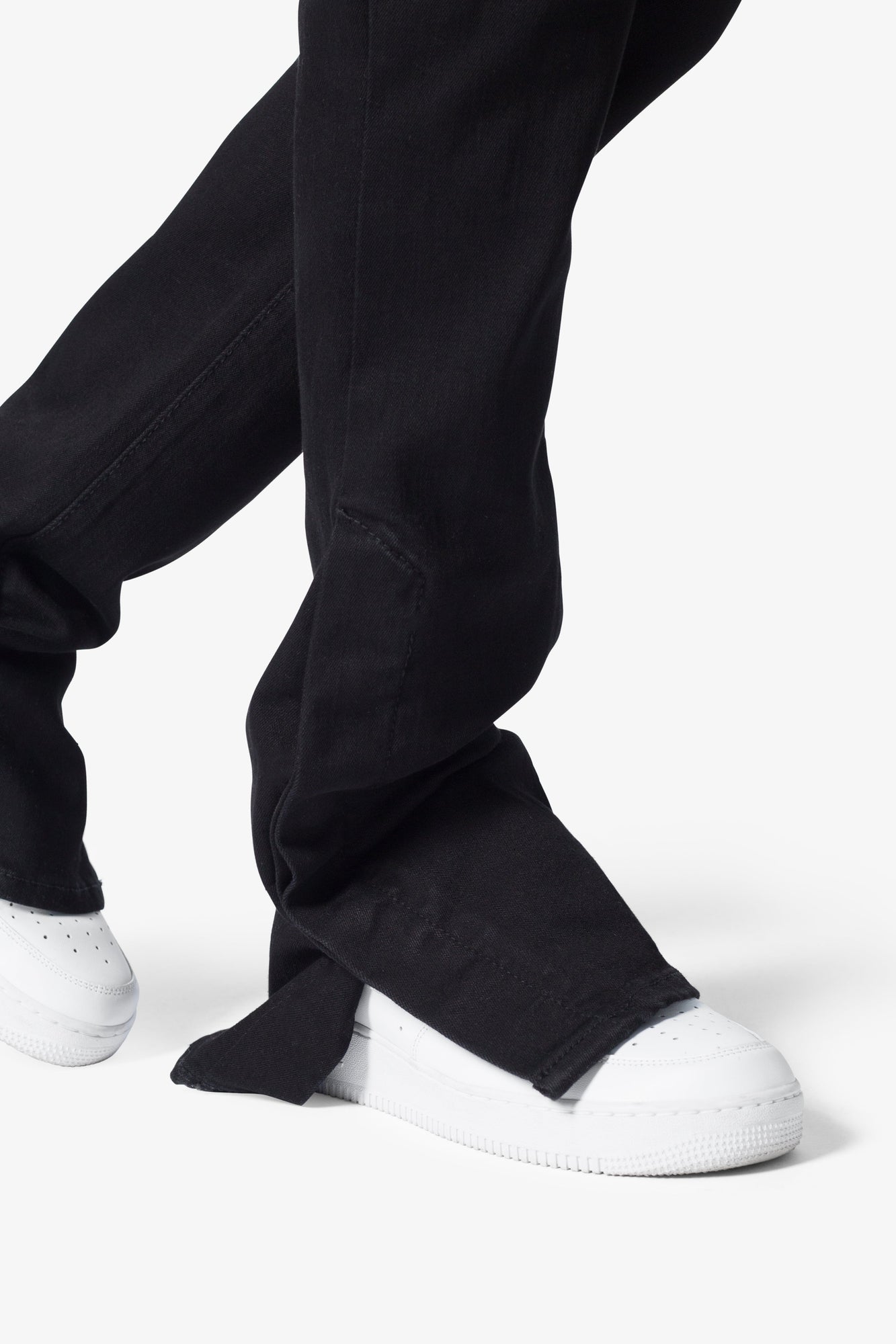 B583 Stretch Snap Flare Denim | Black