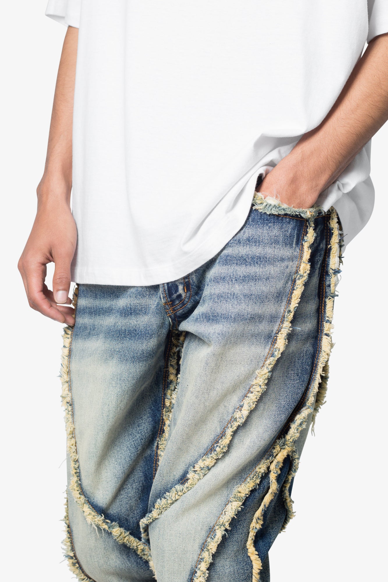 B638 Ethereal Flare Rip Denim | Medium Blue