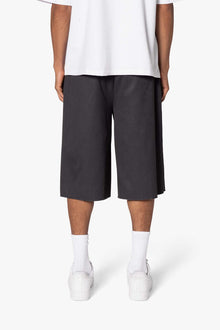 Baggy Pleated Shorts | Grey