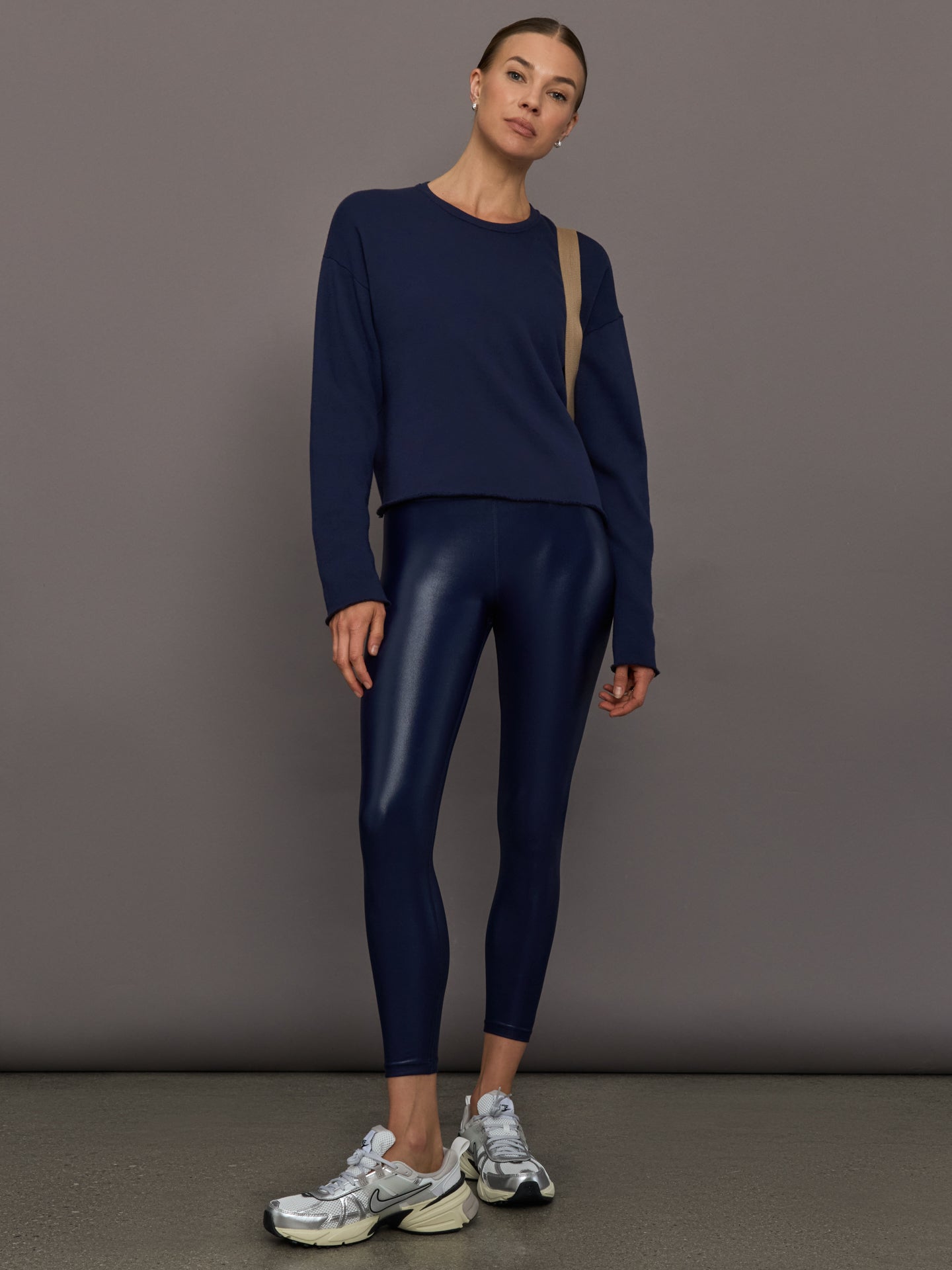 Regular Rise 7/8 Legging in Takara Shine | Navy Blazer