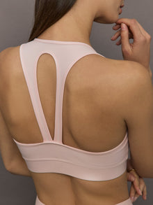 Action Bra 2.0 in Takara Shine | Lotus