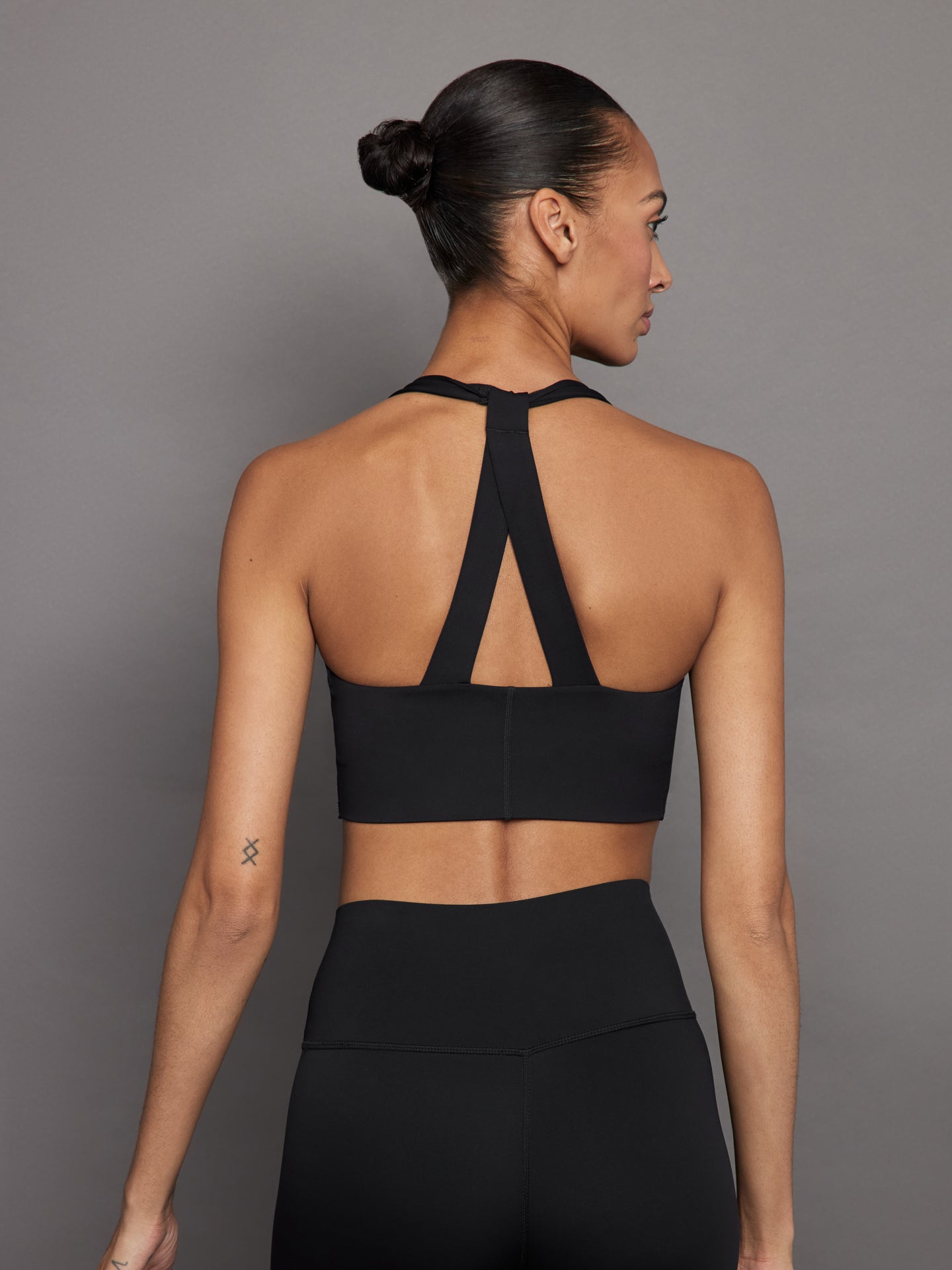 T Back Bra In Diamond Compression | Black