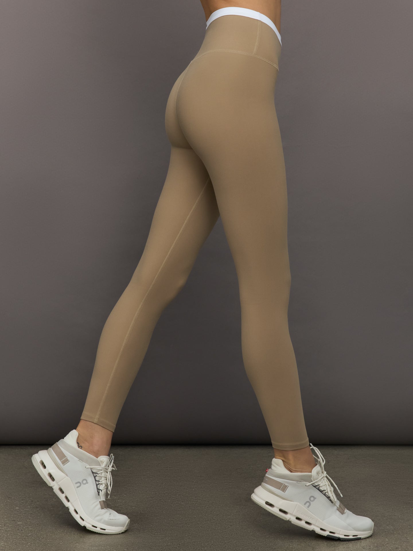 Contrast Waistband Legging in Melt | Chinchilla / White