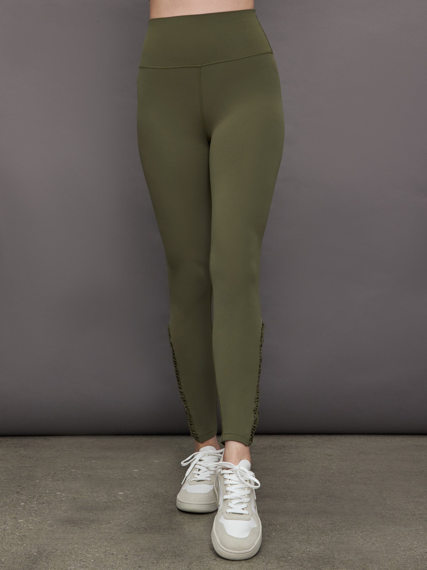 Crochet Legging in Melt | Olive