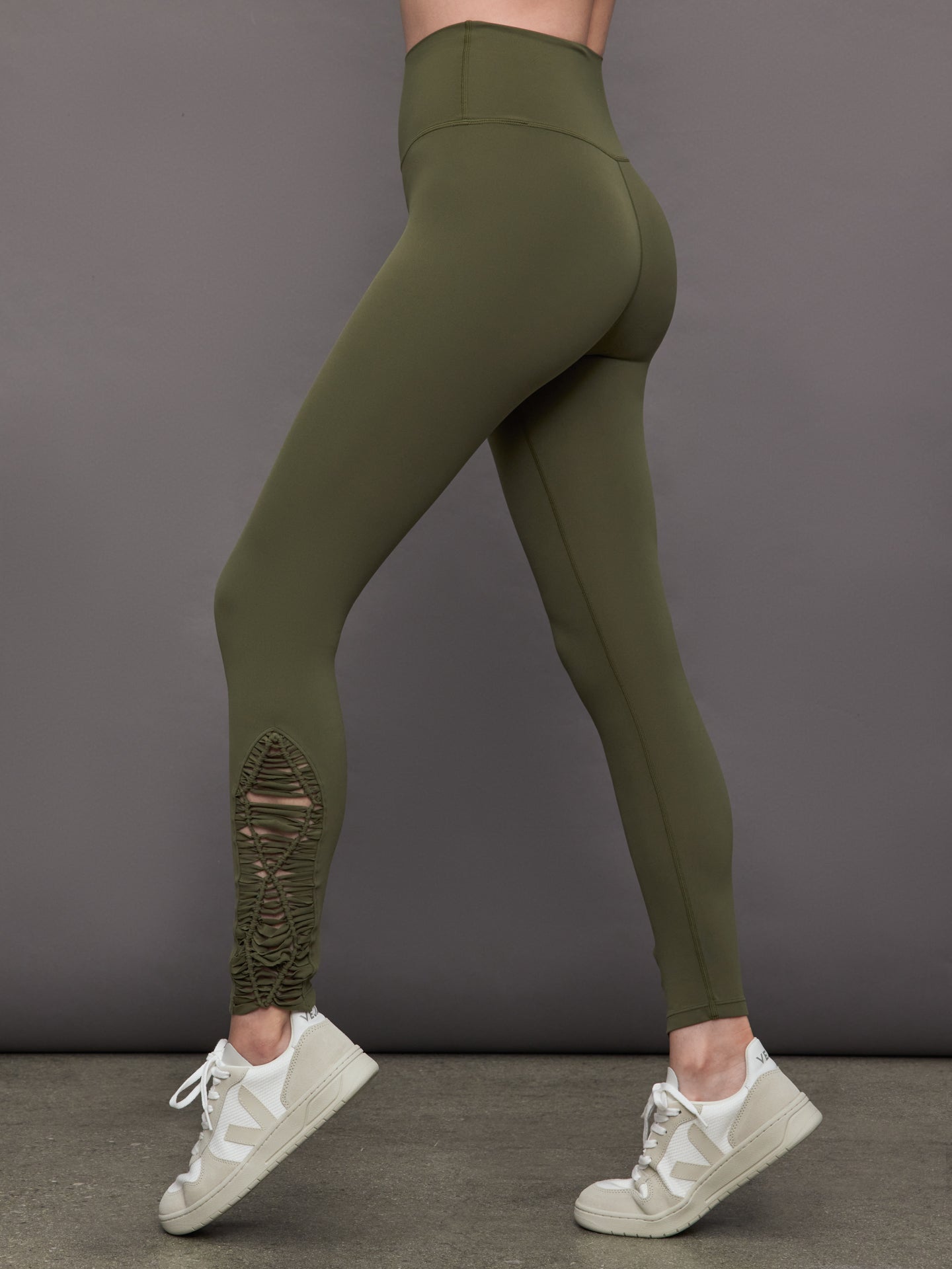 Crochet Legging in Melt | Olive