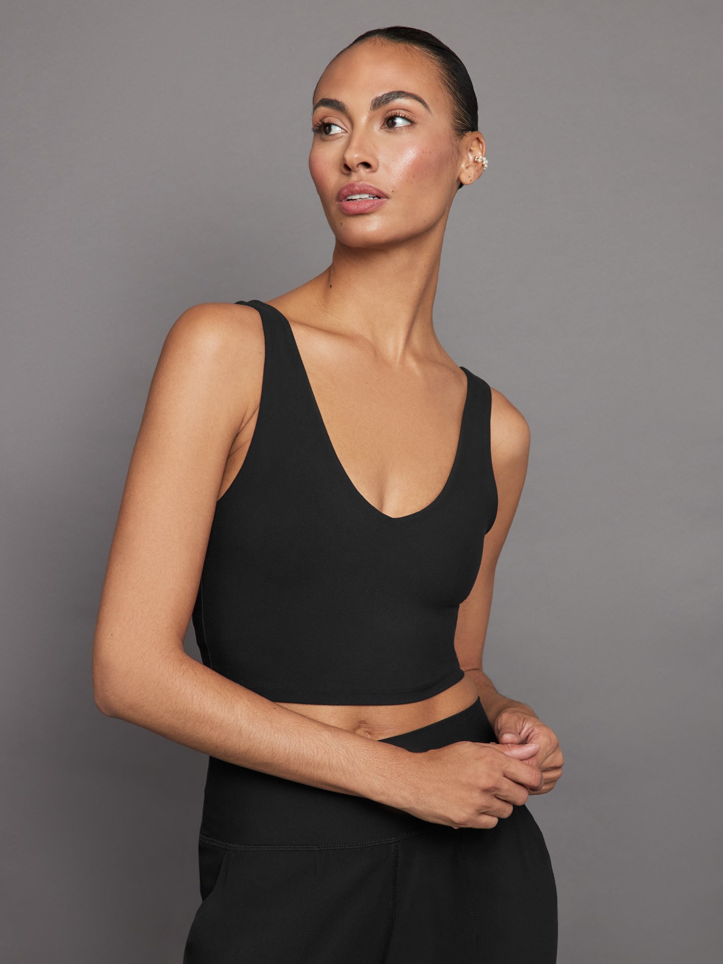 V-Neck Longline Bra in Melt | Black