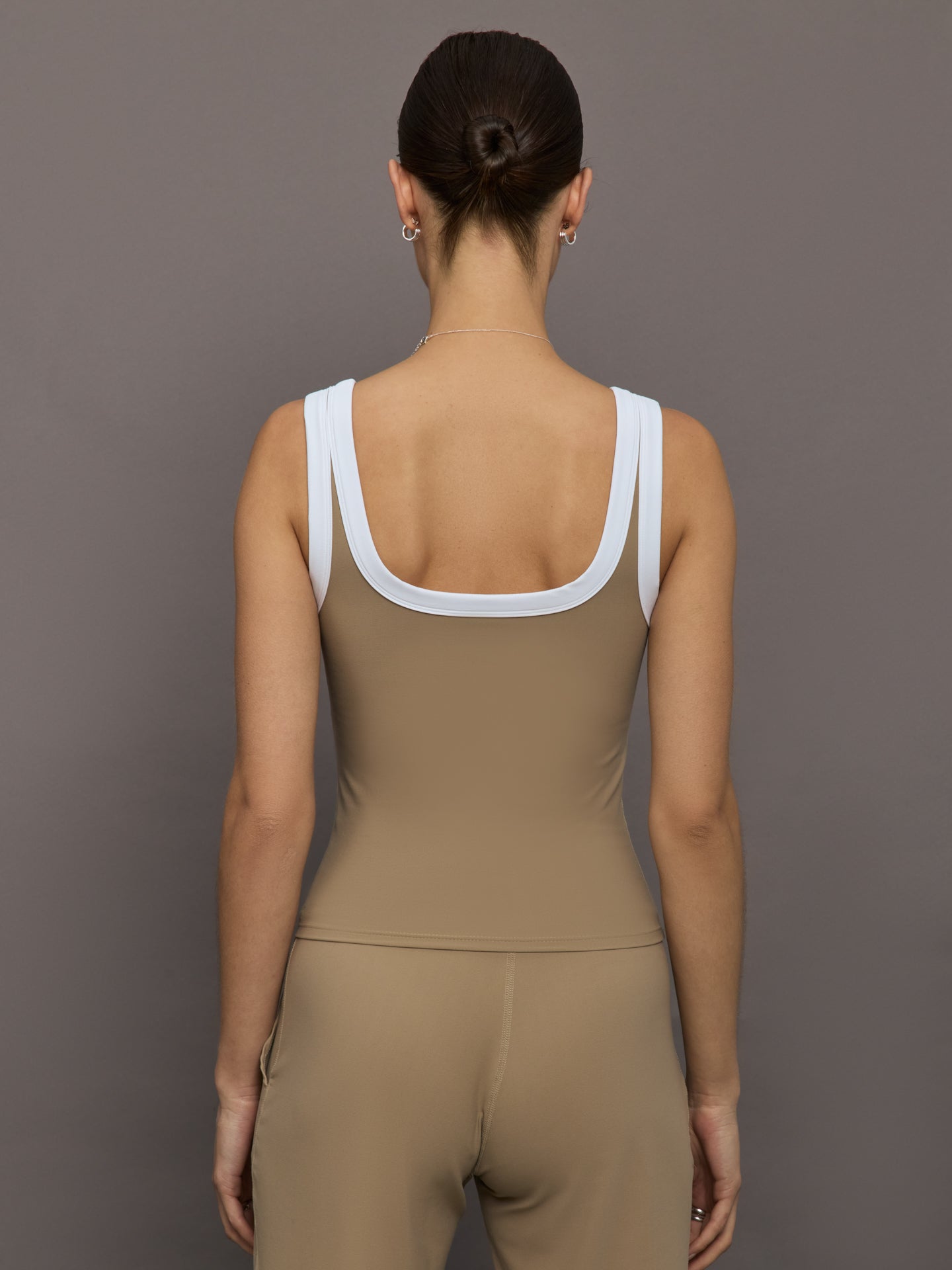 Colorblock Scoop Tank in Melt | Chinchilla / White