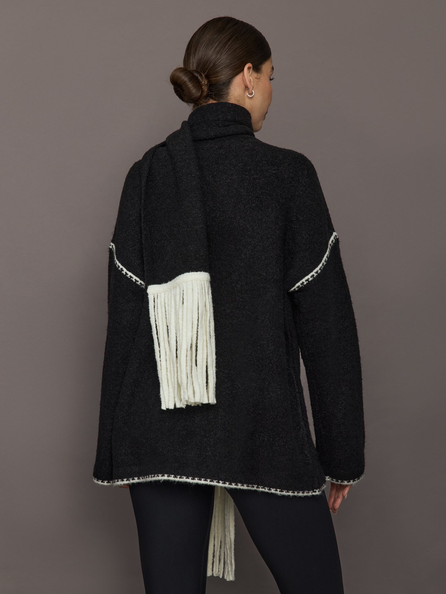 Sweater with Scarf | Black/Cream
