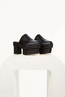 Leah Clog | Black