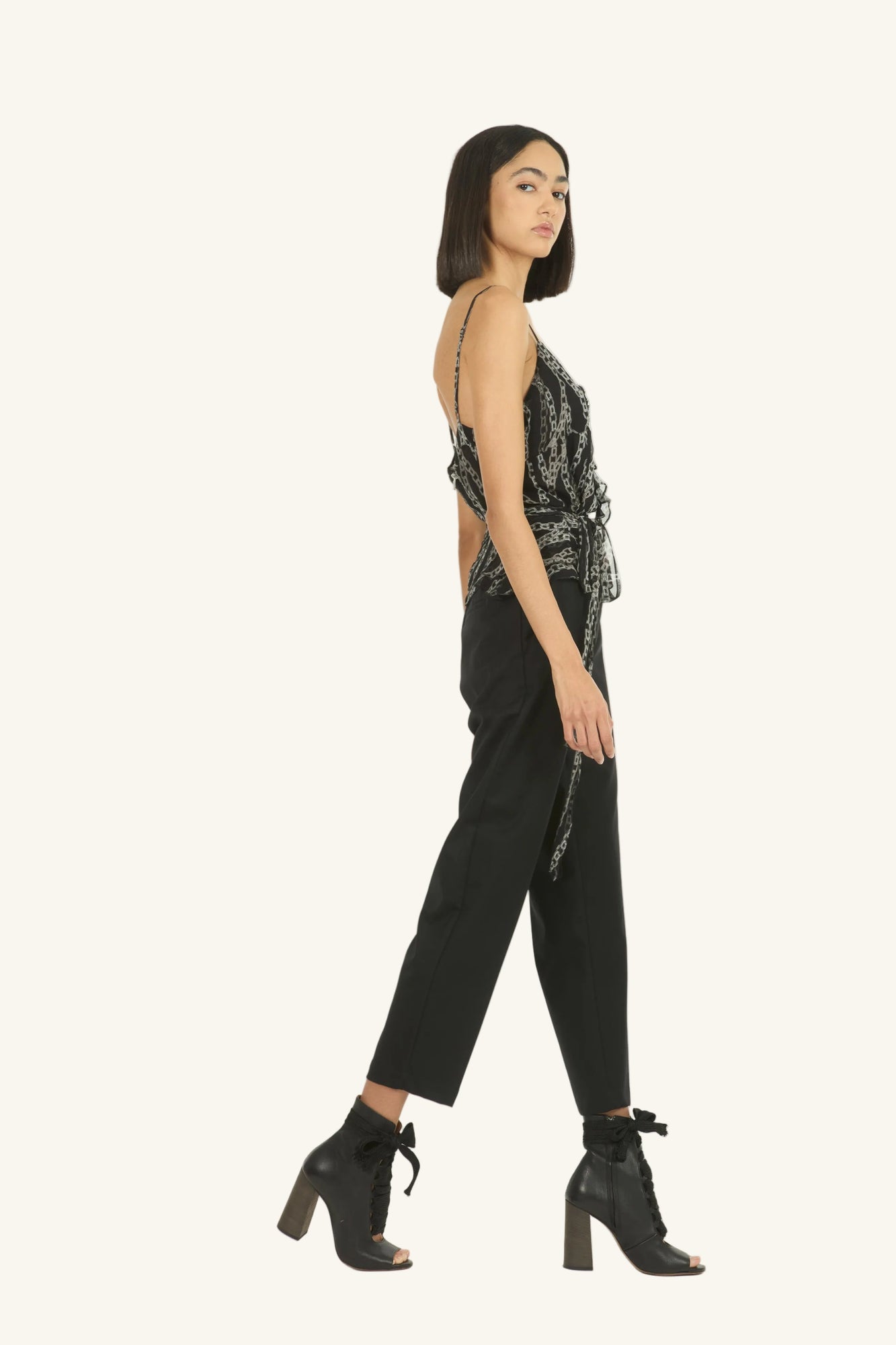 Mavis Top | Black Chain