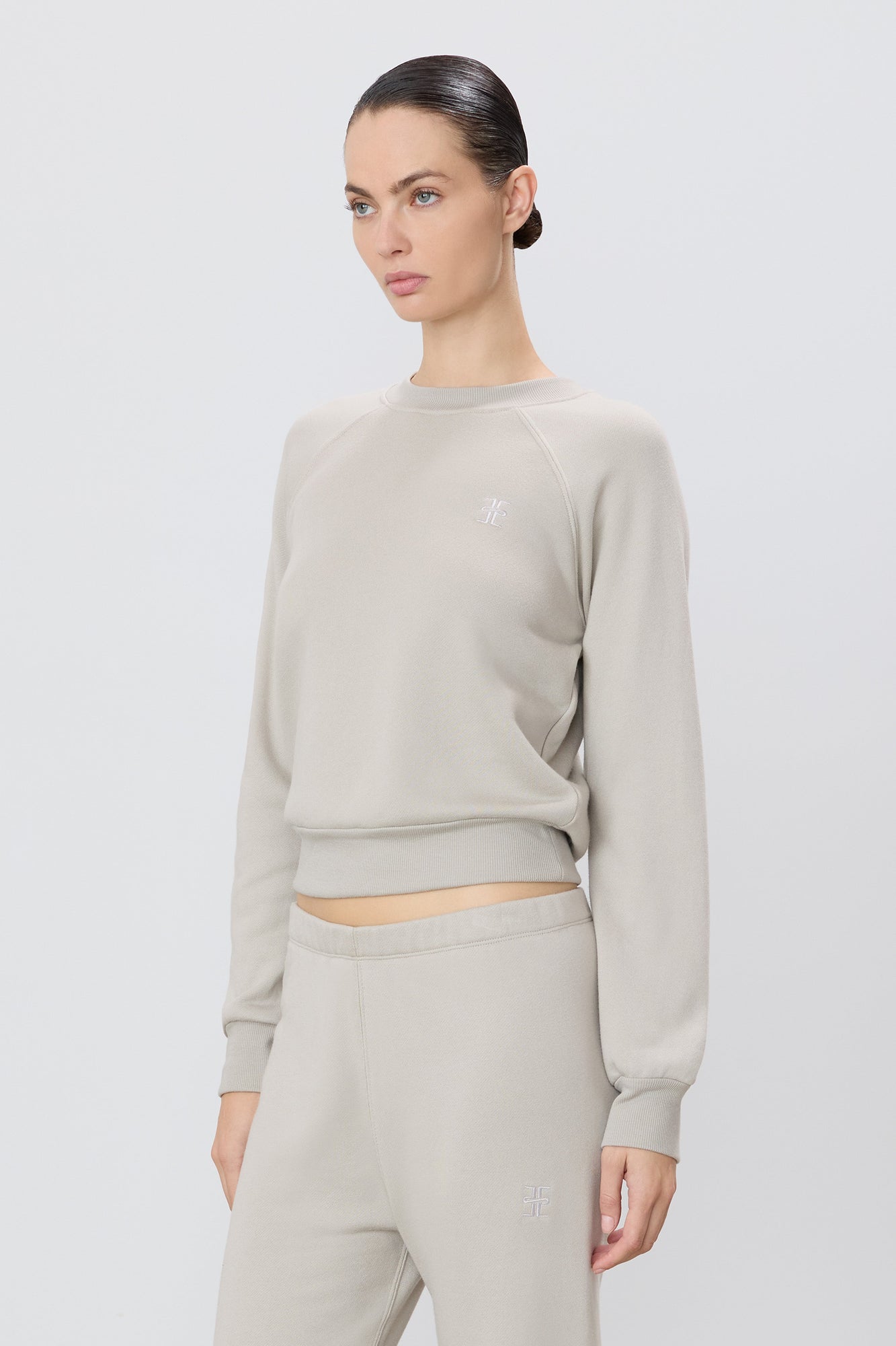 SHRUNKEN RAGLAN SWEATSHIRT - ETERNE