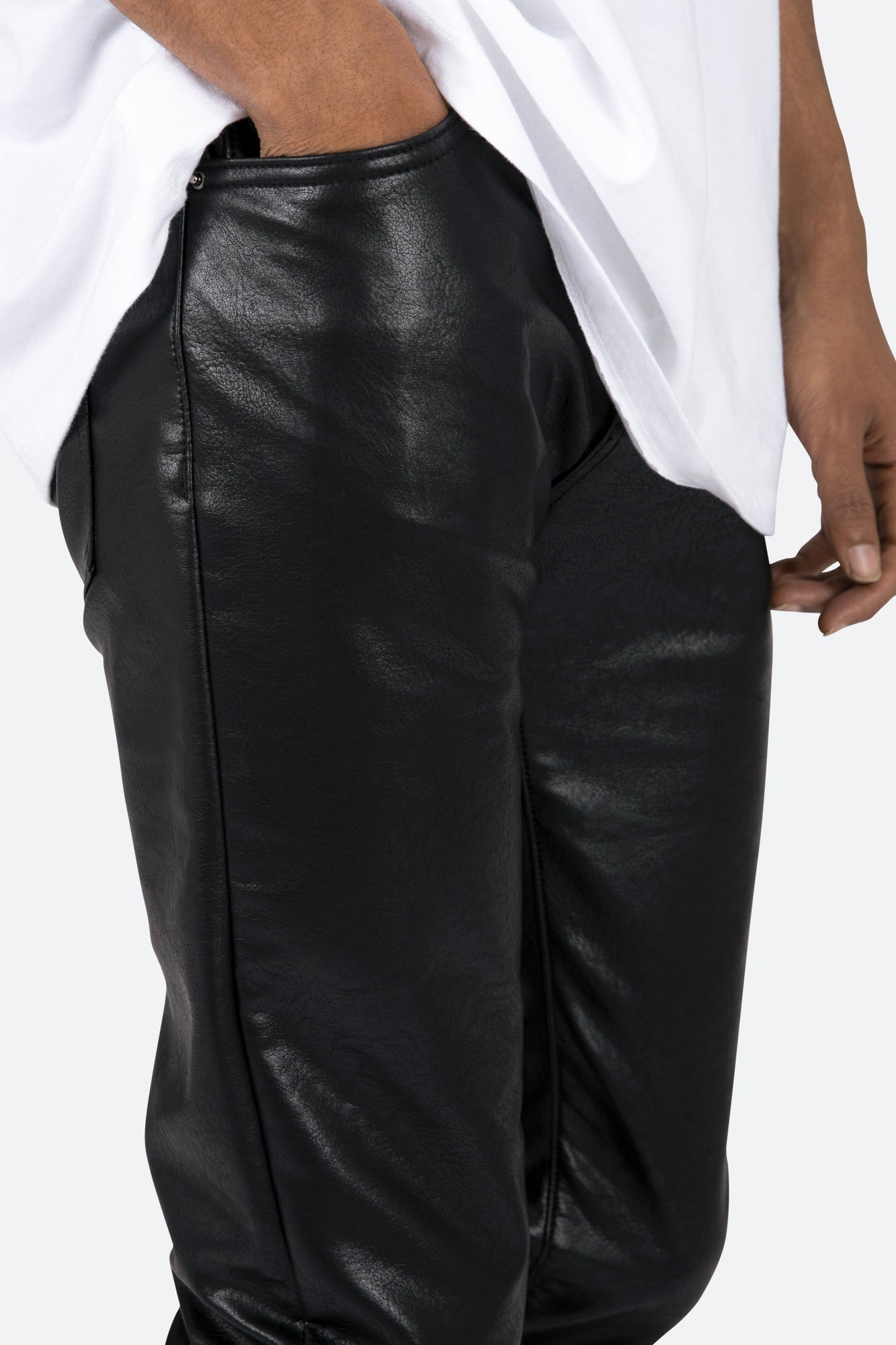 D481 Leather Straight Pants | Black