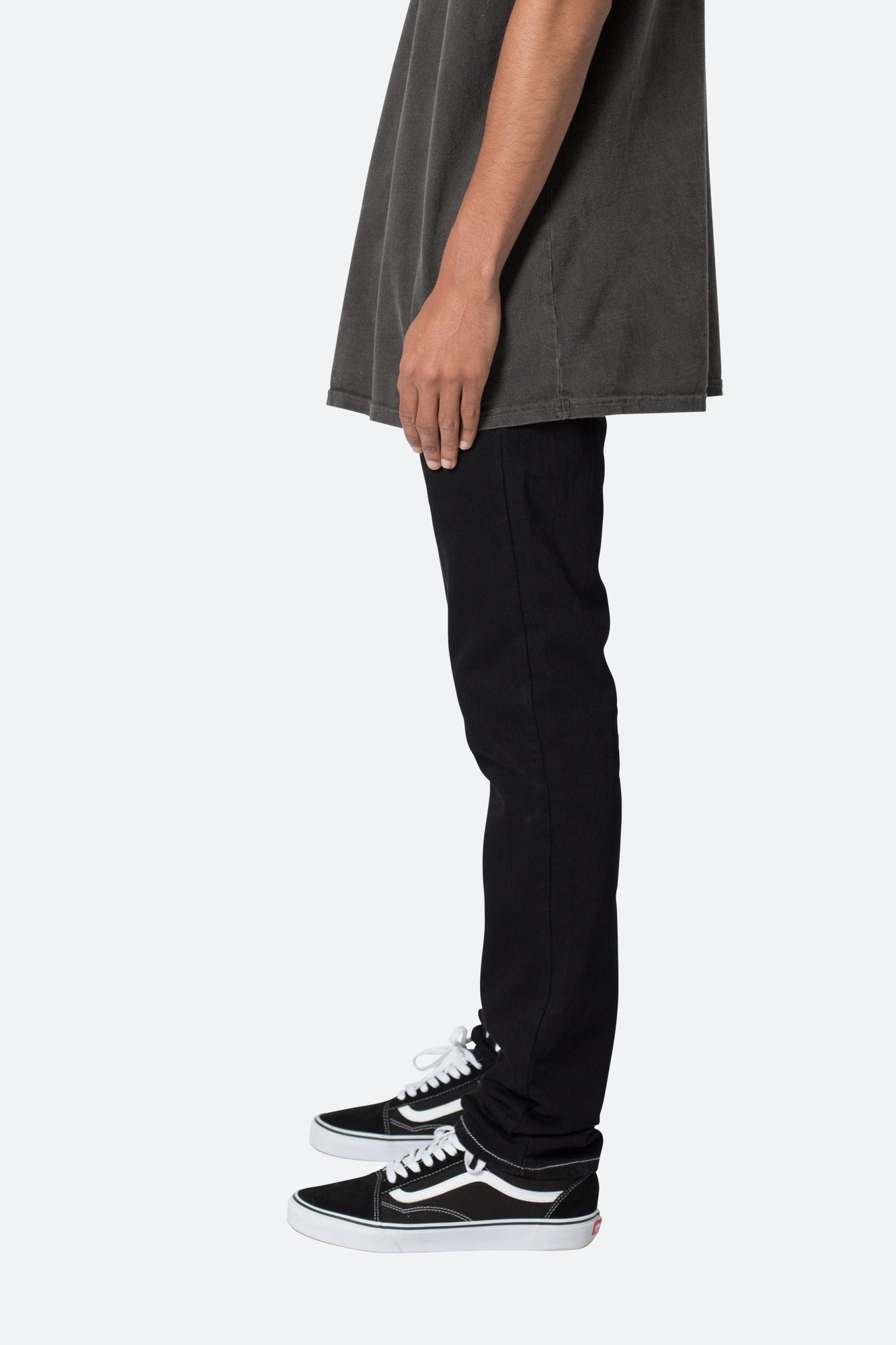 D527 Old English Denim | Black x White