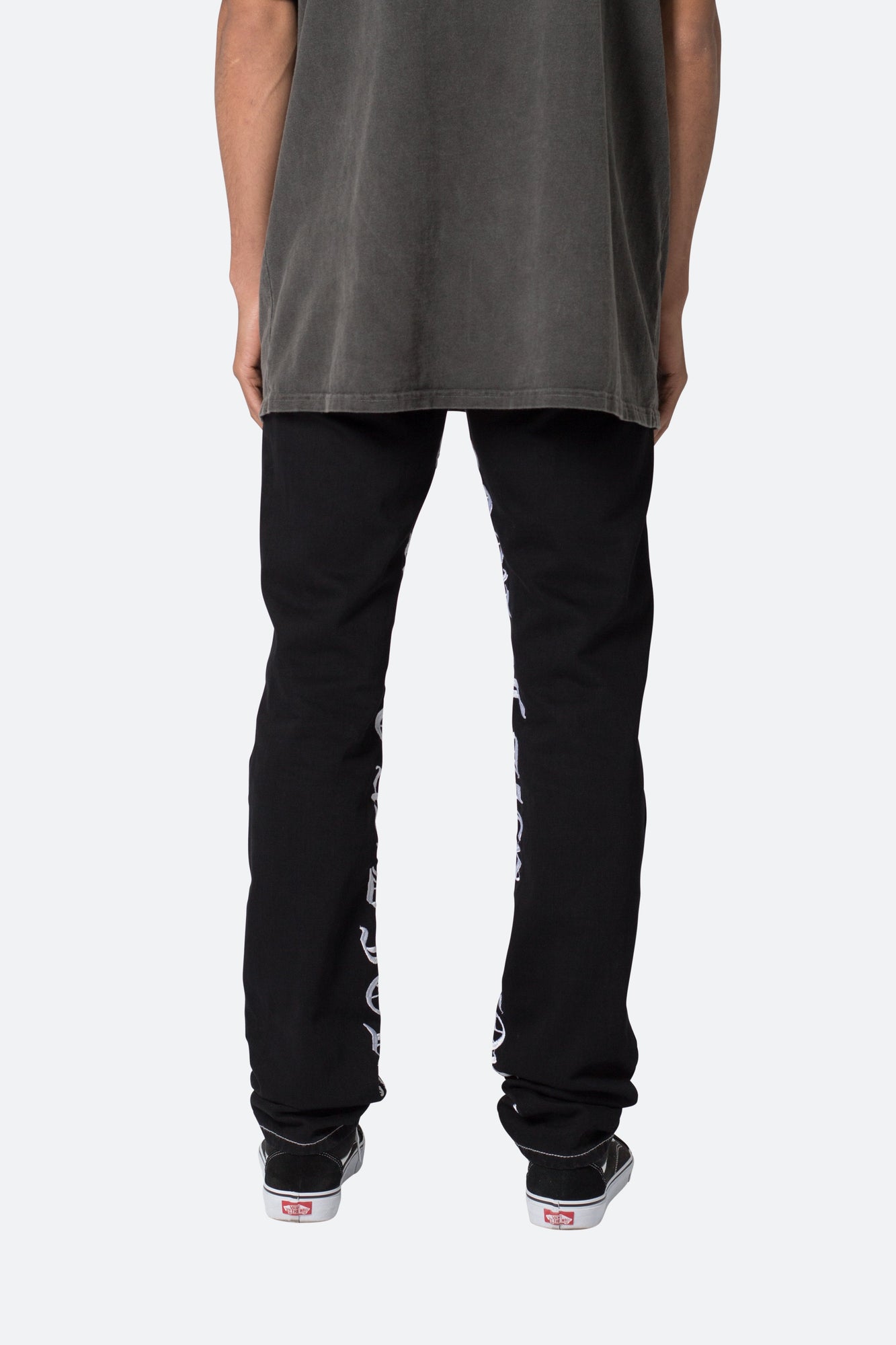 D527 Old English Denim | Black x White