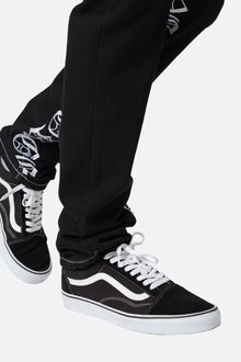 D527 Old English Denim | Black x White