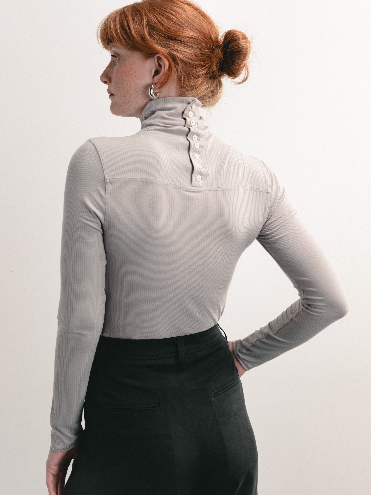 Halo Turtleneck | Pebble