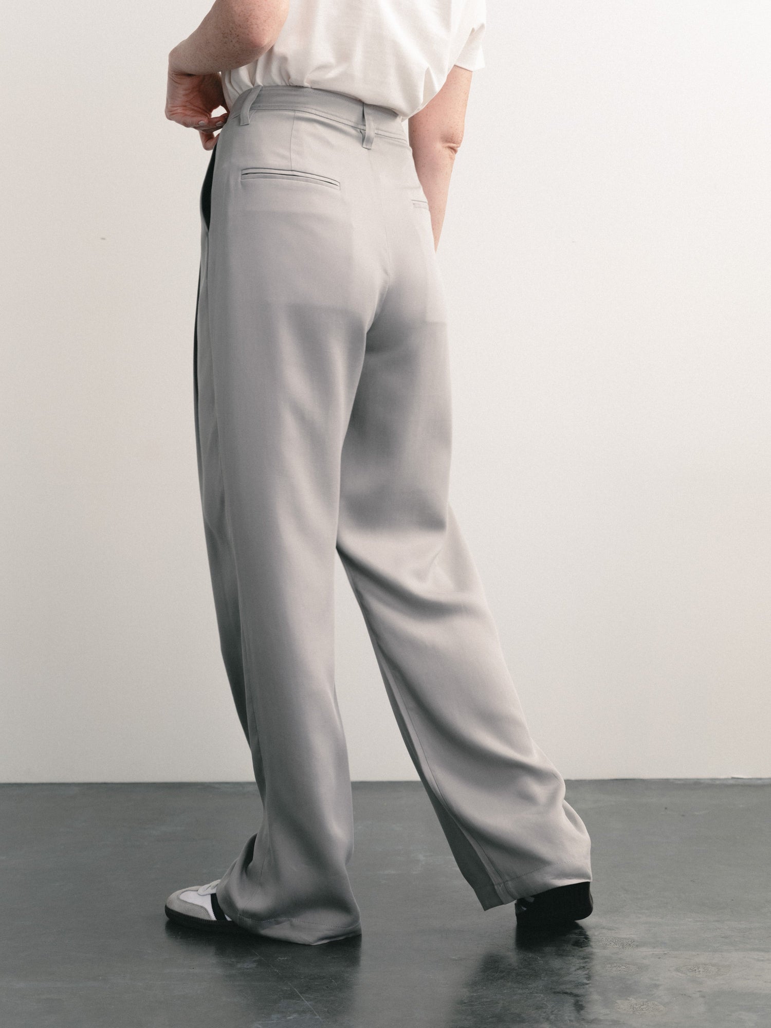 Saunter Trouser - Pebble