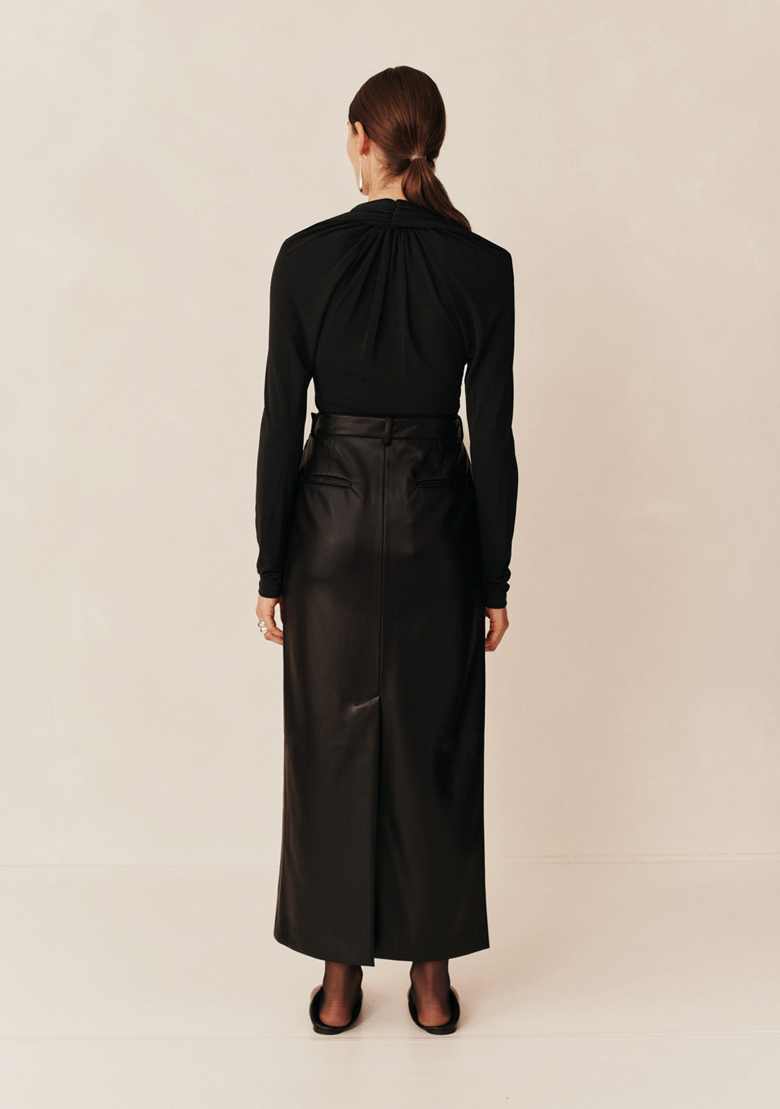 Odessa V Top | Black
