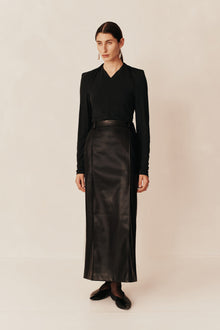 Odessa V Top | Black
