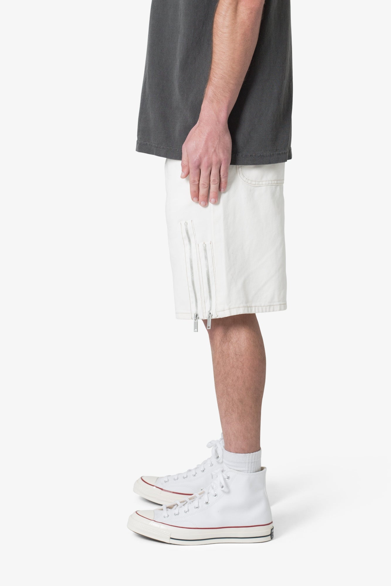 Elongated Zipper Denim Shorts | Off White