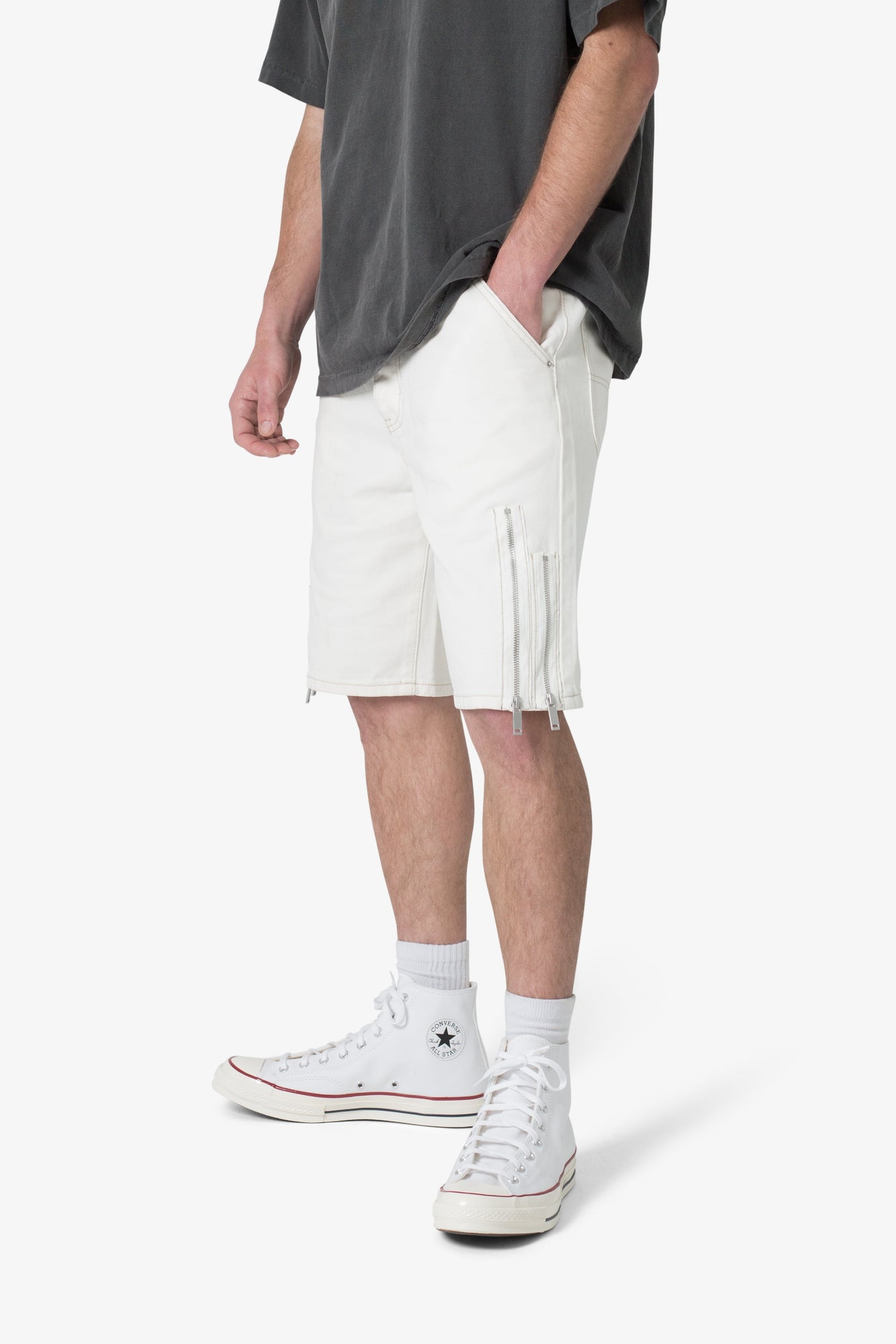Elongated Zipper Denim Shorts | Off White