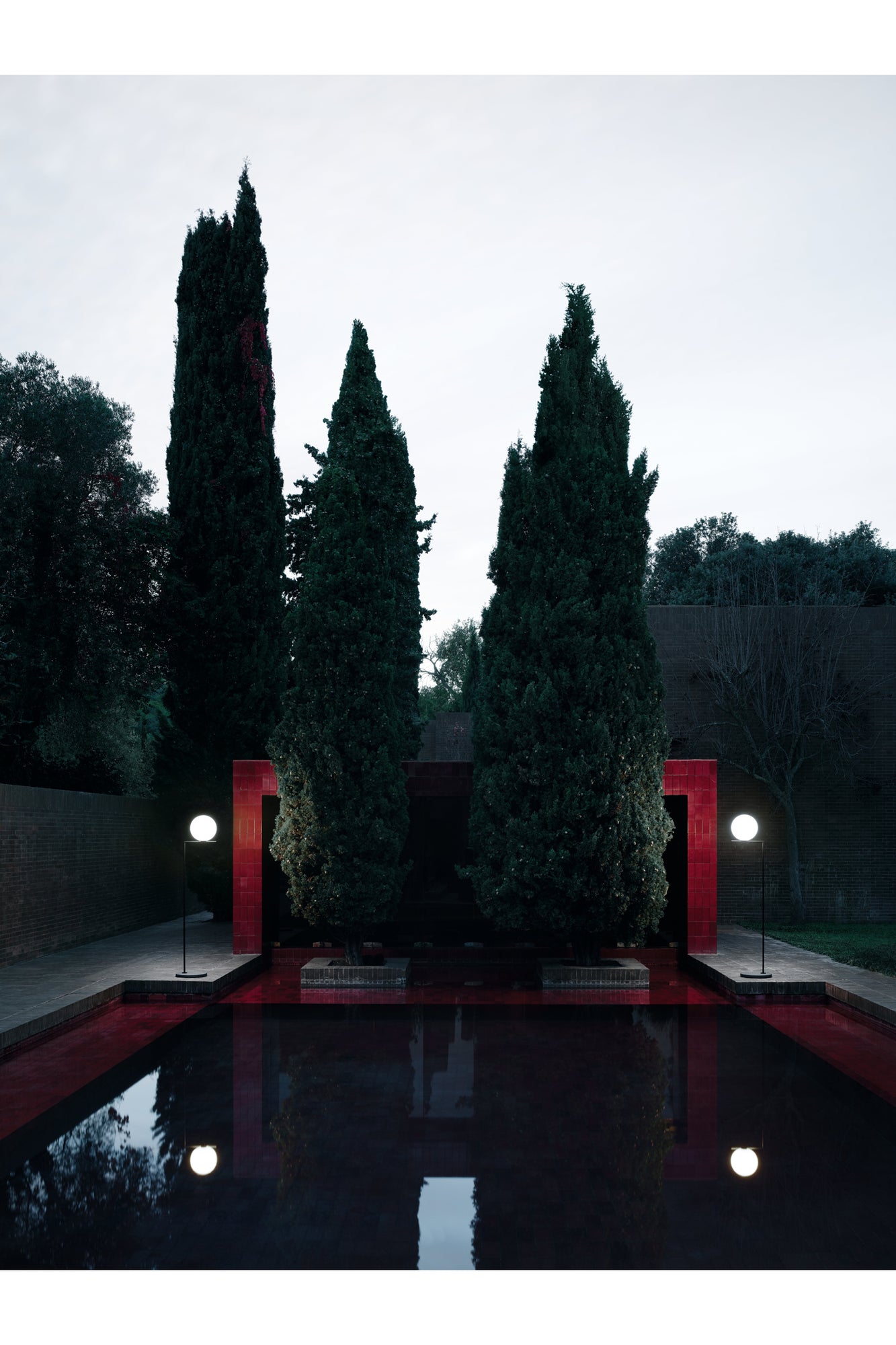 IC Outdoor Floor 2 Lava Black | Red