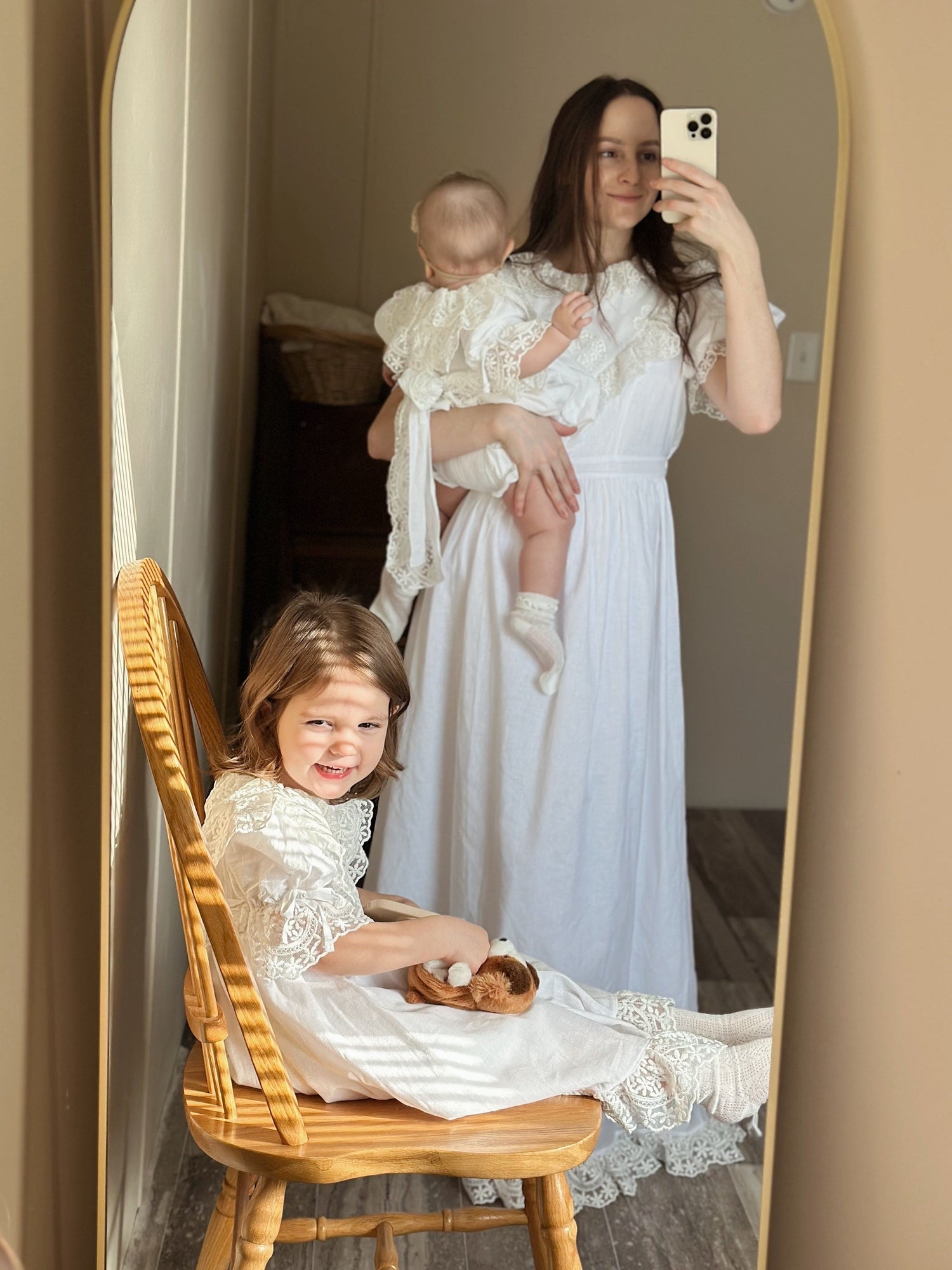 Girl | Katherine Embroidered Linen Dress | White